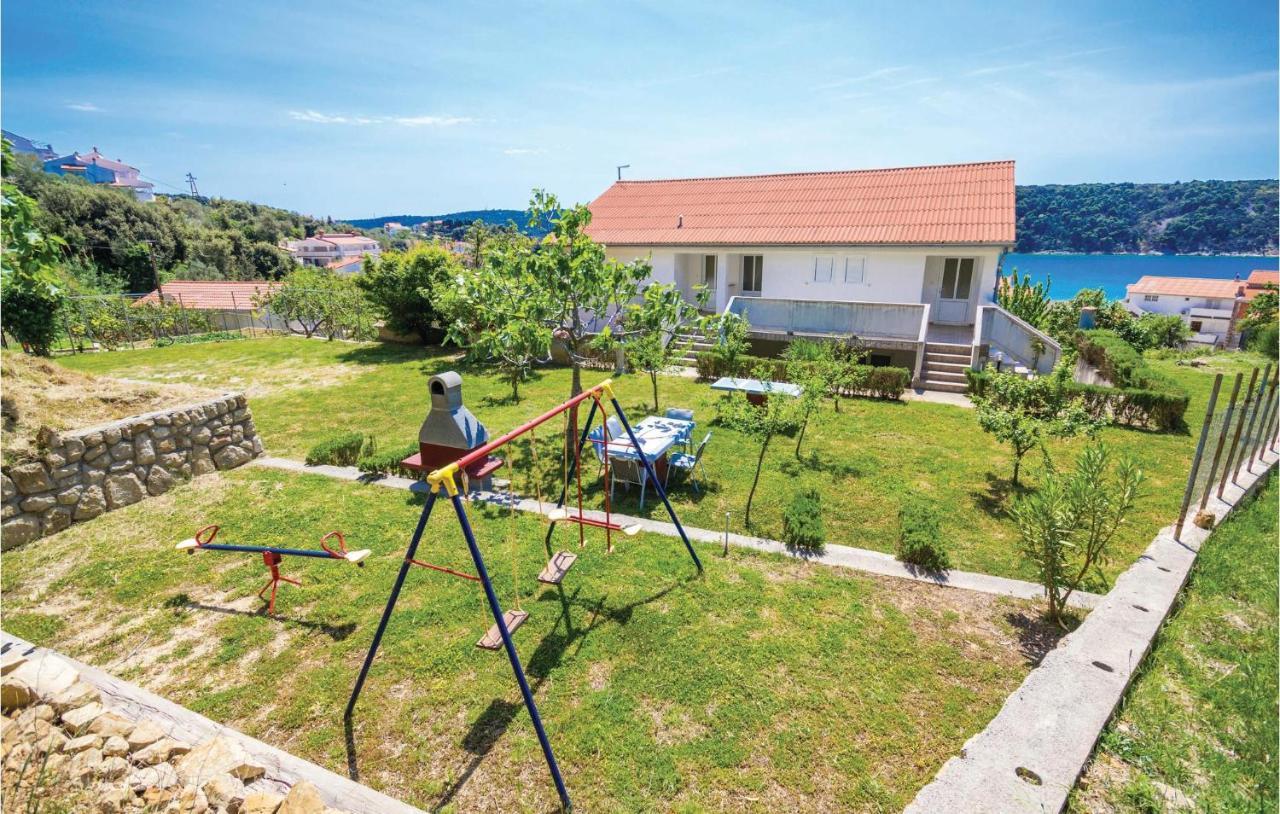 1 Bedroom Amazing Apartment In Kampor Dış mekan fotoğraf