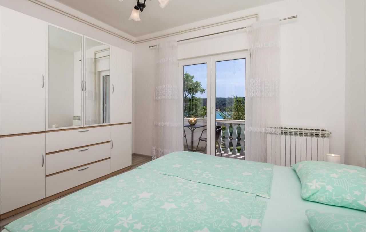 1 Bedroom Amazing Apartment In Kampor Dış mekan fotoğraf